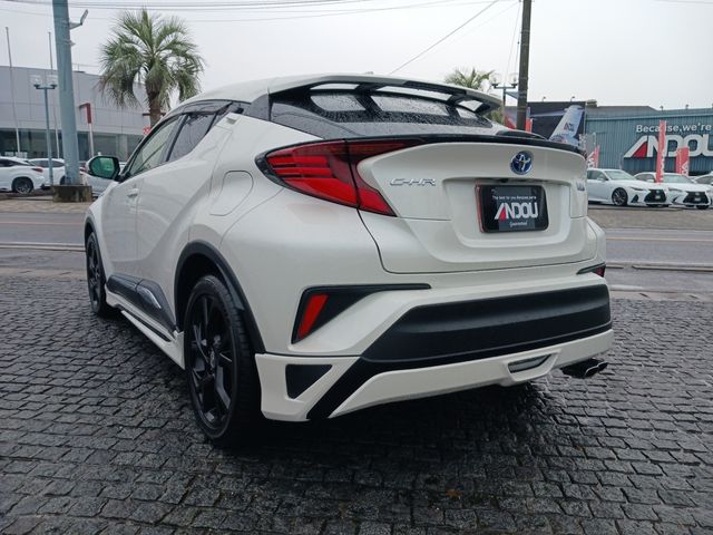 Toyota C-HR 2020-11 182300-2