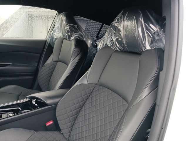 Toyota C-HR 2020-11 182300-23