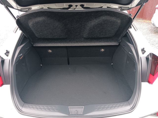 Toyota C-HR 2020-11 182300-25