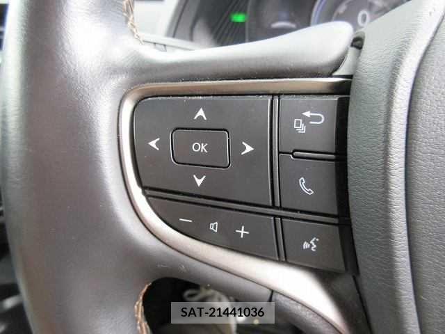 Lexus UX 2019-01 354008-12