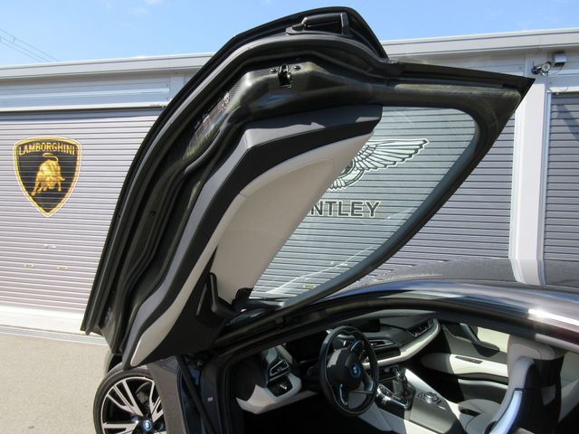 Bmw I8 2015-02 189451-26