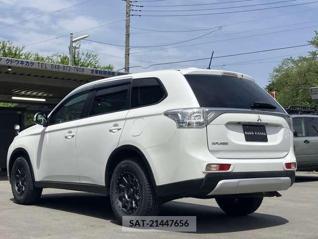 Mitsubishi OUTLANDER 2015-03 280999-2