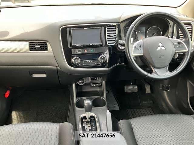 Mitsubishi OUTLANDER 2015-03 280999-1