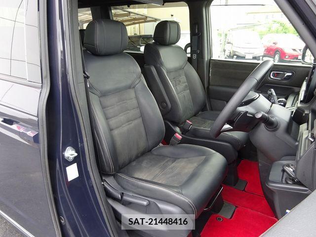Honda e 2022-11 375718-11