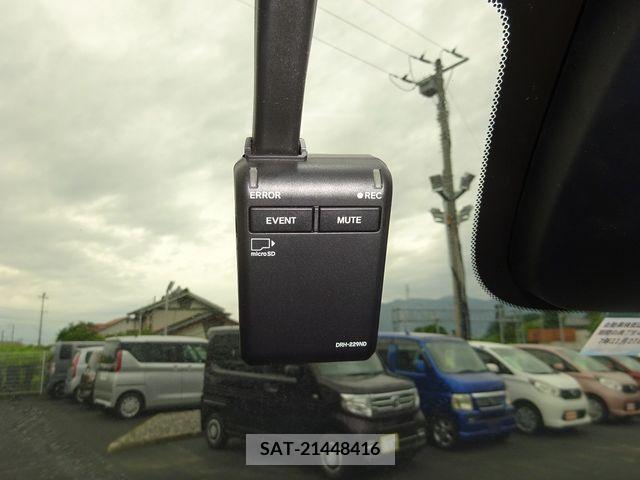 Honda e 2022-11 375718-29