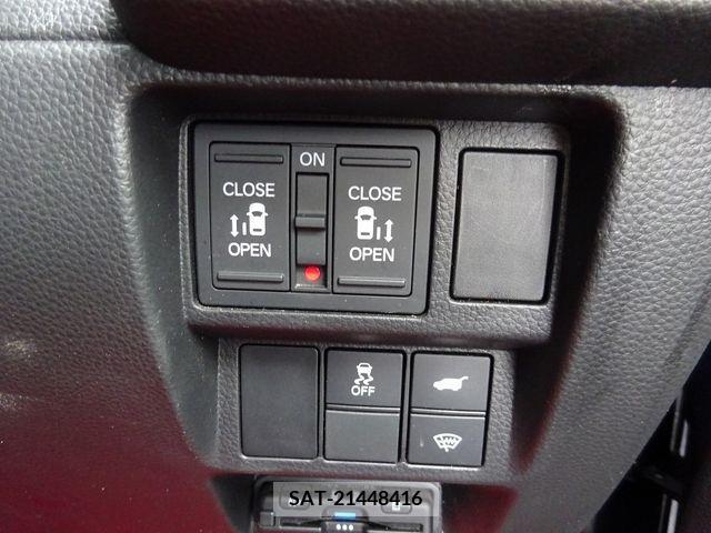 Honda e 2022-11 375718-25