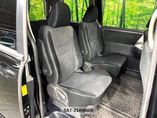 Toyota VOXY 2010-10 321305-5