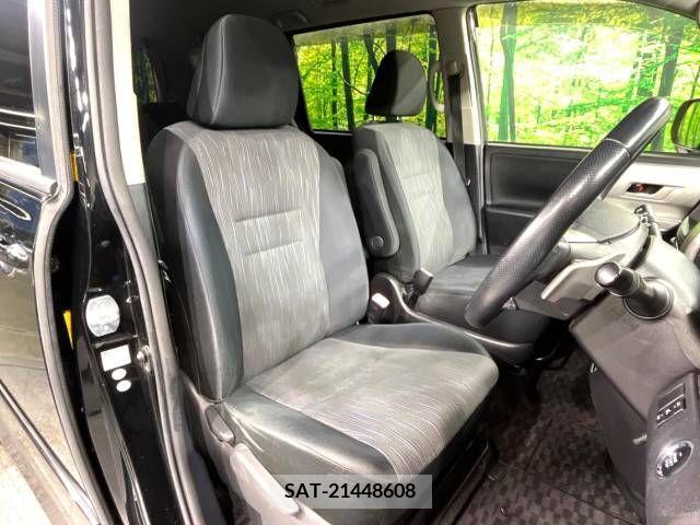 Toyota VOXY 2010-10 321305-4