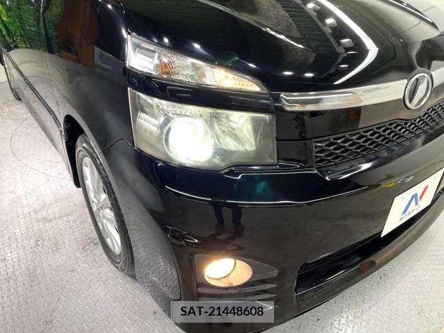 Toyota VOXY 2010-10 321305-9