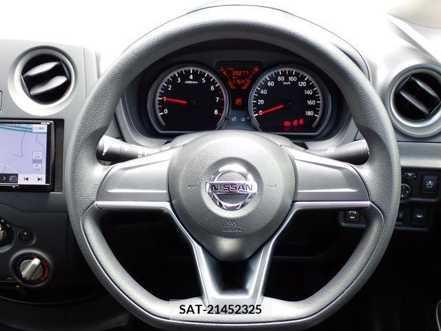 Nissan NOTE 2020-04 334875-11