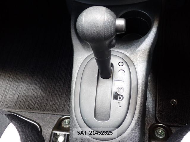 Nissan NOTE 2020-04 334875-9