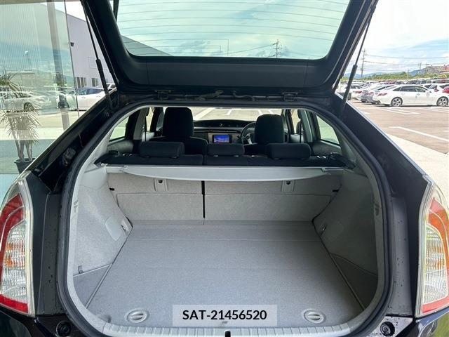 Toyota PRIUS 2013-09 341863-8