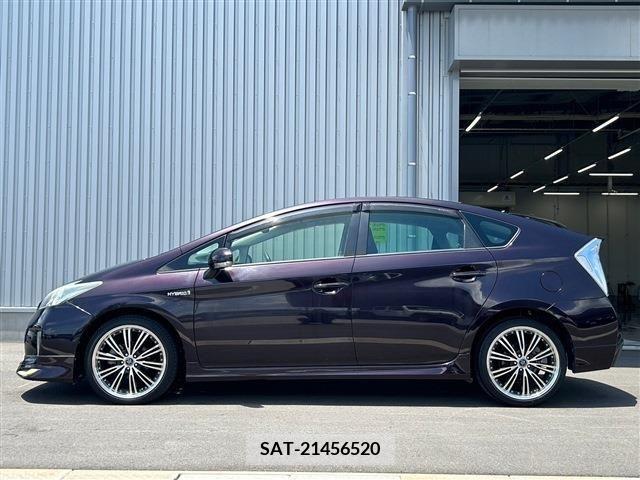Toyota PRIUS 2013-09 341863-2