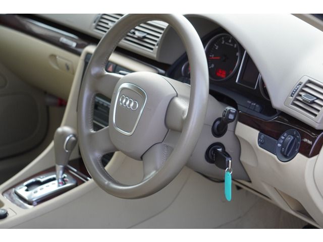 Audi A4 2005-11 184381-12