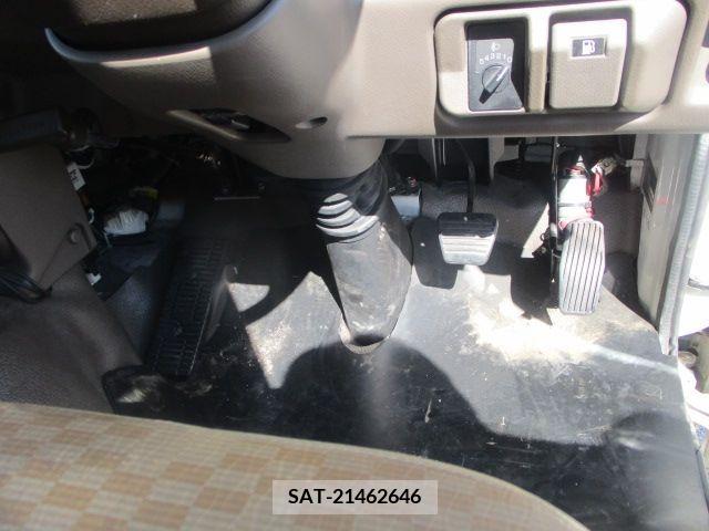 Mitsubishi ROSA 2011-06 253371-13