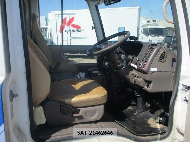 Mitsubishi ROSA 2011-06 253371-5