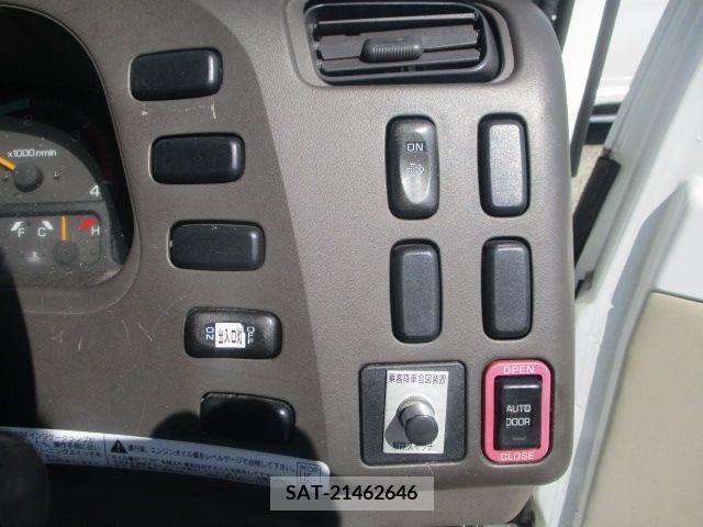 Mitsubishi ROSA 2011-06 253371-8