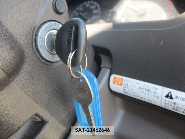 Mitsubishi ROSA 2011-06 253371-10
