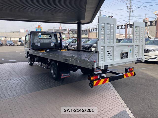 Mitsubishi CANTER 2023-01 209883-9