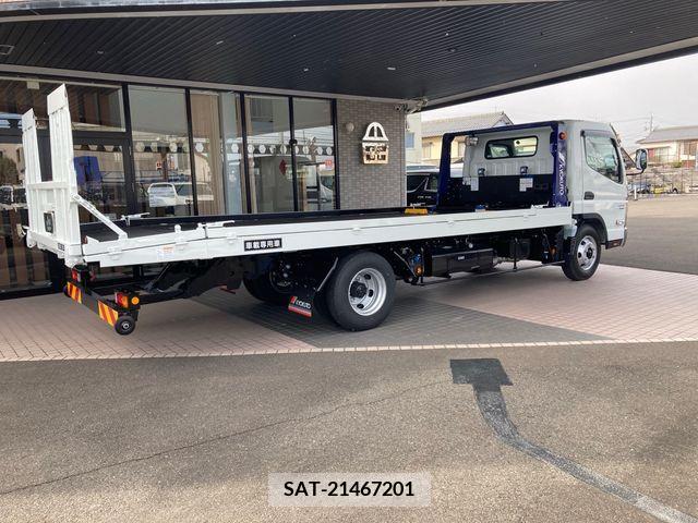 Mitsubishi CANTER 2023-01 209883-5