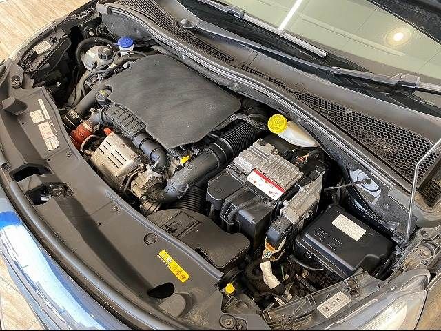 Peugeot 2008 2016-11 187193-19