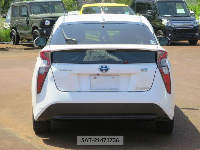 Toyota PRIUS 2016-07 282266-3
