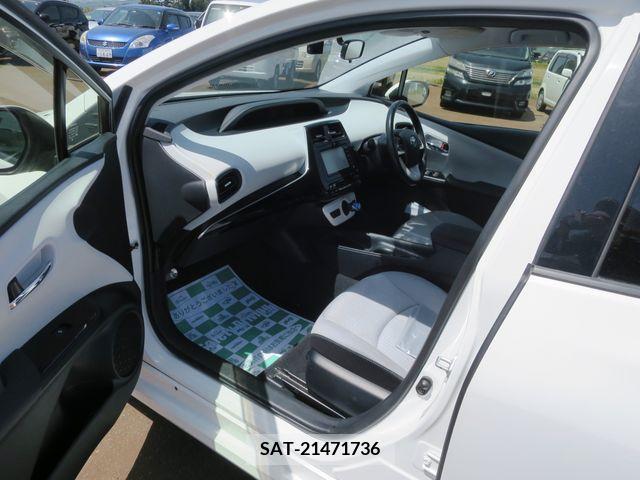 Toyota PRIUS 2016-07 282266-5