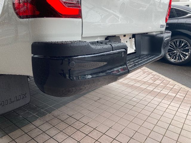 Toyota HILUX 2023-06 8353-7