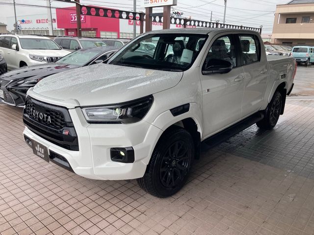 Toyota HILUX 2023-06 8353-2