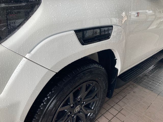 Toyota HILUX 2023-06 8353-10