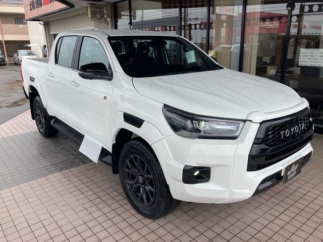 Toyota HILUX 2023-06 8353-0