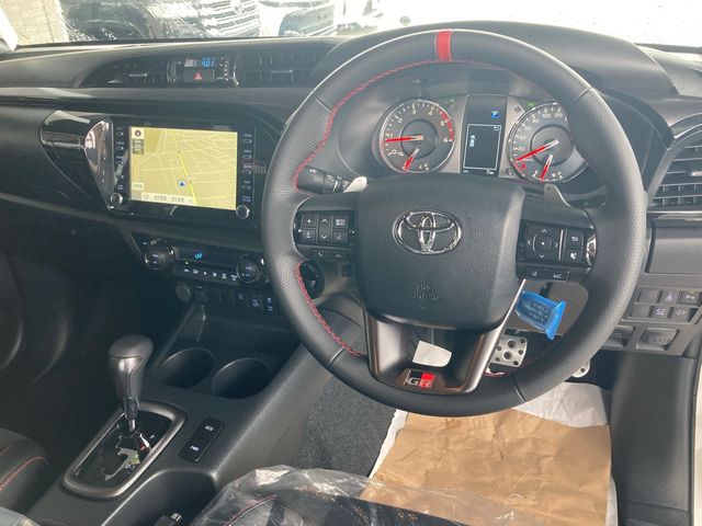 Toyota HILUX 2023-06 8353-15