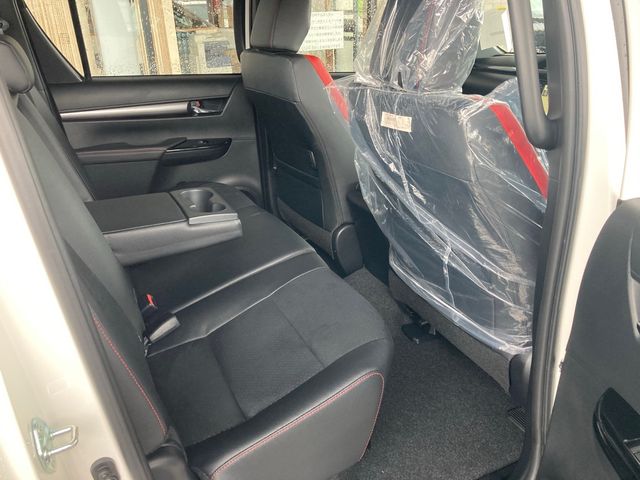 Toyota HILUX 2023-06 8353-25