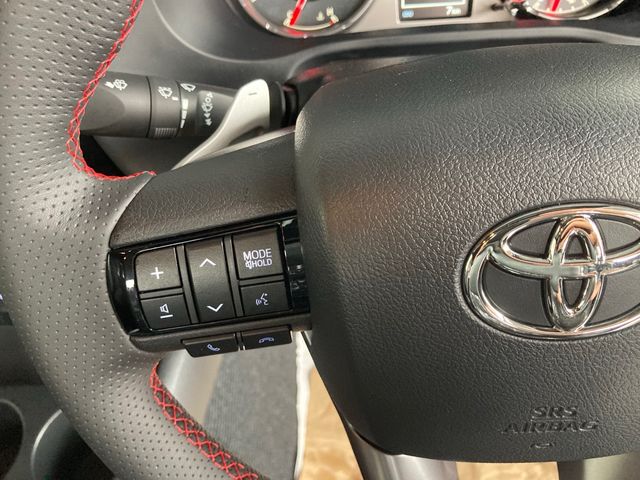 Toyota HILUX 2023-06 8353-21