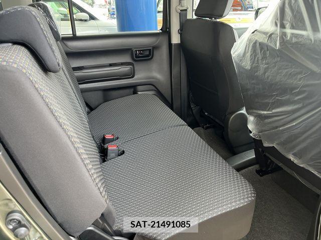 Suzuki HUSTLER 2024-04 379553-5