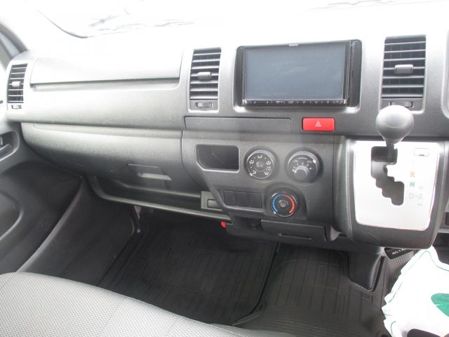 Toyota HIACE VAN 2018-08 20653-19