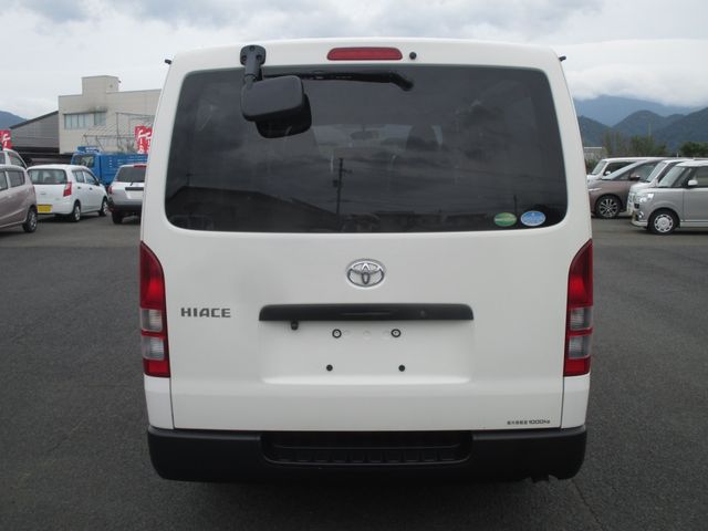 Toyota HIACE VAN 2018-08 20653-6