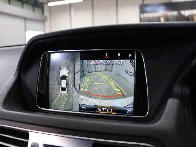 Mercedes Benz E-CLASS 2015-10 24402-17