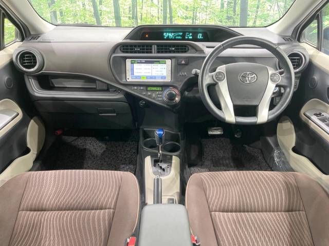 Toyota AQUA 2012-12 190940-1