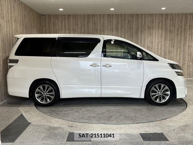 Toyota VELLFIRE 2010-11 299843-3