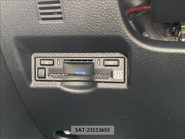 Toyota VOXY 2022-04 382918-12