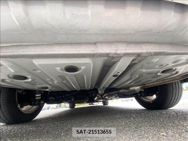 Toyota VOXY 2022-04 382918-19
