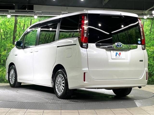Toyota NOAH HYBRID 2015-03 27822-18