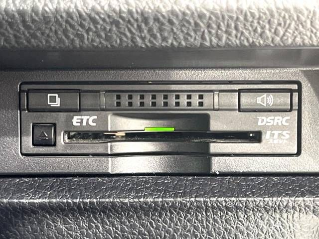 Toyota NOAH HYBRID 2015-03 27822-7