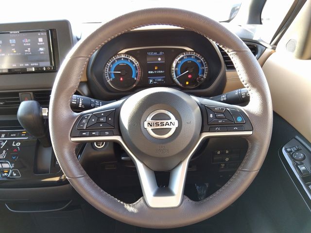 Nissan ROOX 2021-09 23579-12