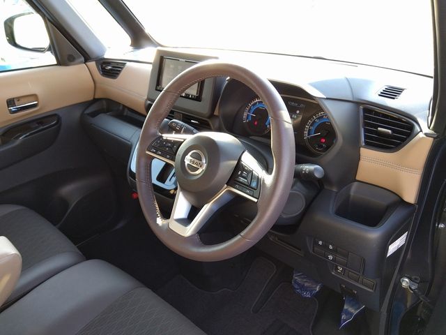 Nissan ROOX 2021-09 23579-13