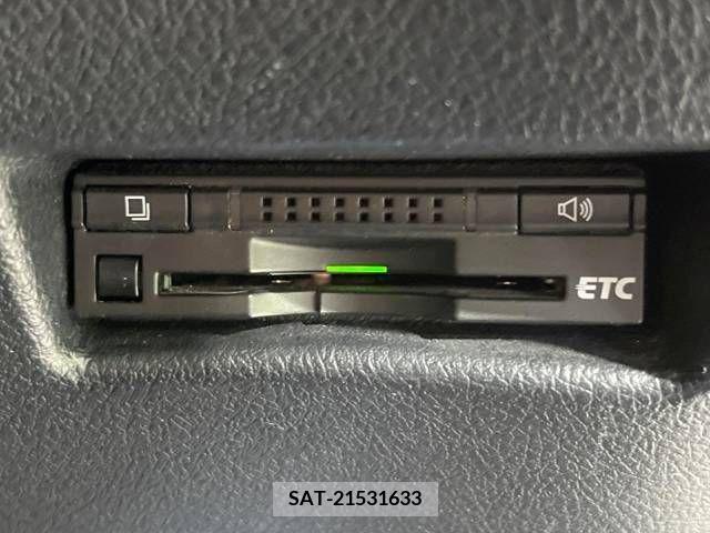 Toyota SIENTA 2016-03 339518-5