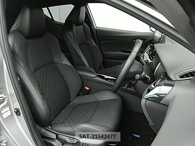 Toyota C-HR 2021-09 323083-3