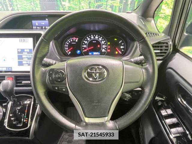 Toyota VOXY 2019-04 337933-12