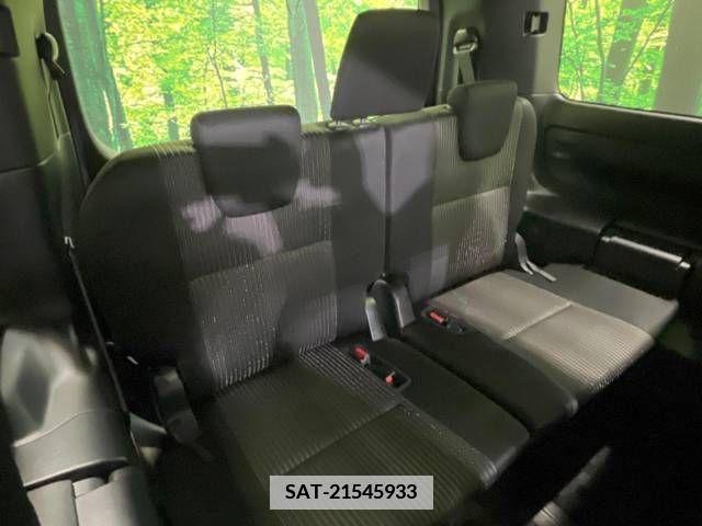 Toyota VOXY 2019-04 337933-10